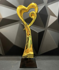 Cúp Trái Tim Mạ Vàng