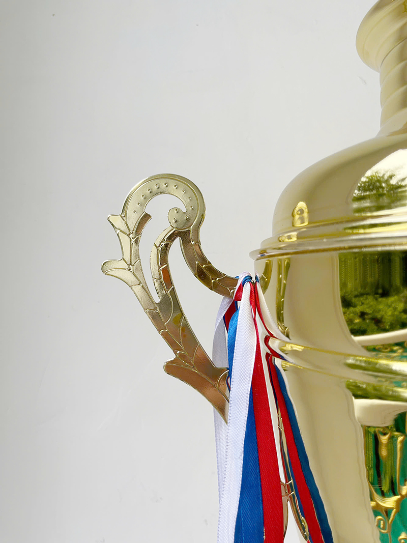 Cúp Vàng Vinh Danh Mẫu 6 Cúp Vàng Vinh Danh Mẫu 6