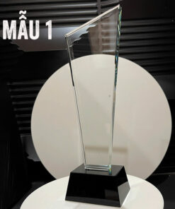 Kỷ Niệm Chương Pha Lê